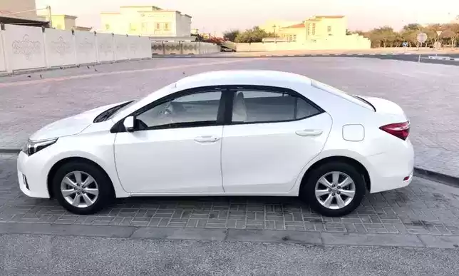 مستعملة Toyota Corolla للبيع في الدوحة #7367 - 1  صورة 
